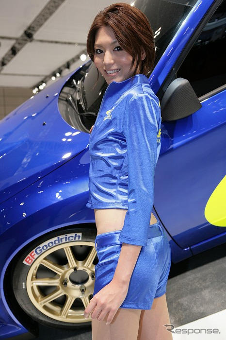 【東京モーターショー07】コンパニオン写真蔵…スバル その5