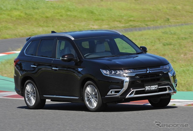 三菱 アウトランダーPHEV 改良新型(2019年モデル)