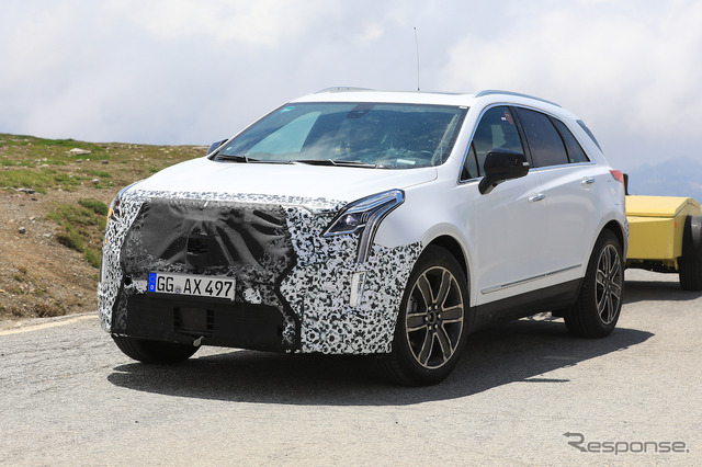 キャデラック XT5(日本名:XT5クロスオーバー)改良新型スクープ写真