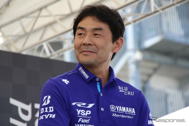 YAMAHA FACTORY RACING TEAM 吉川和多留監督