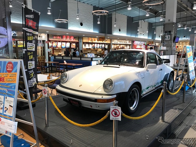 「ポルシェ911本気査定キャンペーン」実施に合わせカレント自動車が出展しているクルマだ。