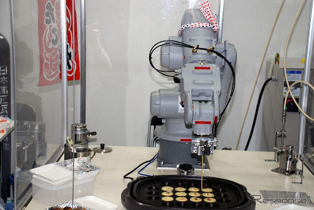 国際ロボット展が開幕、各社自慢のロボットが勢揃い