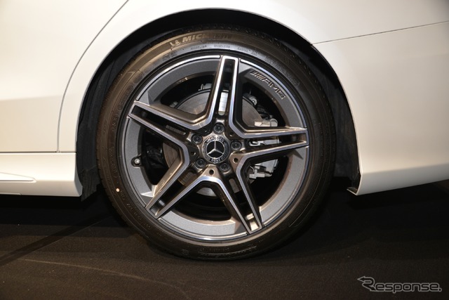メルセデスベンツ 改良新型 Cクラス ステーションワゴン(C200 アバンギャルド AMGライン)
