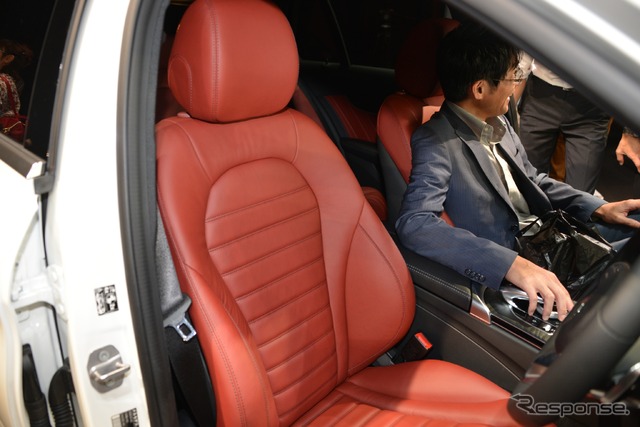 メルセデスベンツ 改良新型 Cクラス ステーションワゴン(C200 アバンギャルド AMGライン)