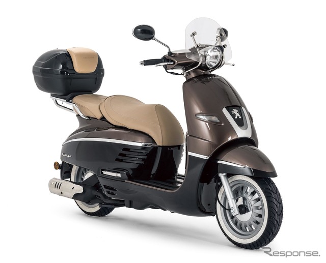 DJANGO 125(ジャンゴ125)アリュール ABS(写真はショートスクリーン、トップケース付き)