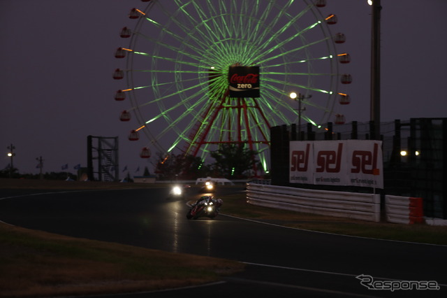 鈴鹿8耐、7月27日夜間走行
