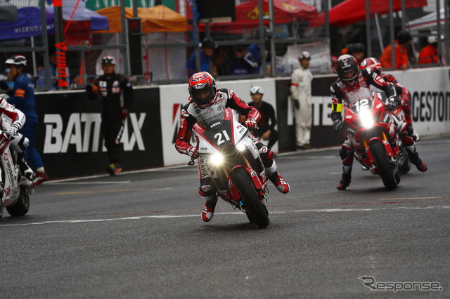 鈴鹿8耐(7月29日、YAMAHA FACTORY RACING TEAM)