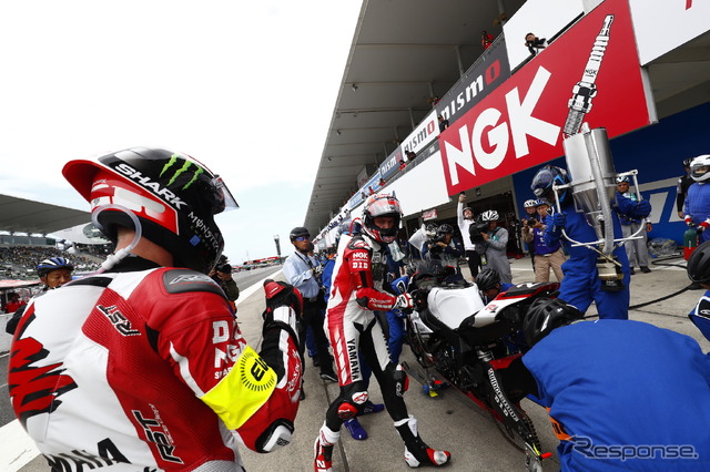 鈴鹿8耐（7月29日、YAMAHA FACTORY RACING TEAM）