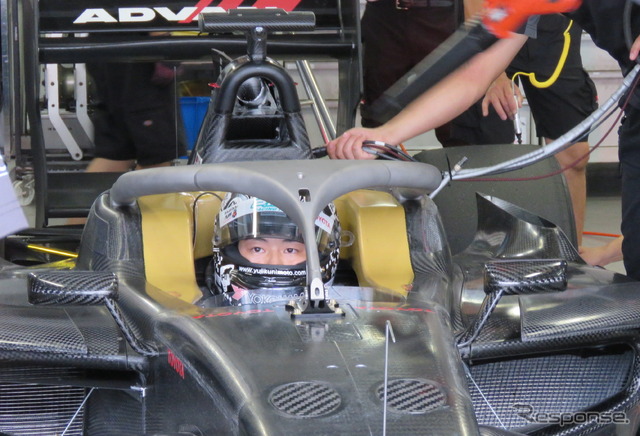 HALO装着状態のSF19(ドライバーは国本雄資)。