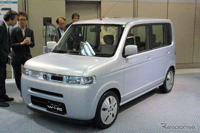 【東京ショー2001出品車】トヨタ『bB』のライバル登場!! ホンダ『w・i・c』