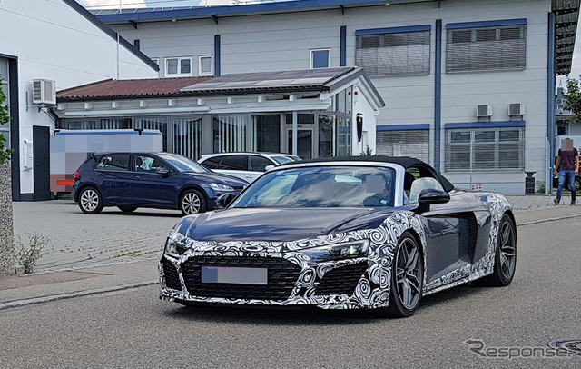 アウディ R8スパイダー をベースとした謎のプロトタイプ車両 スクープ写真