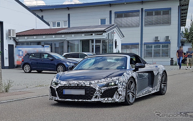 アウディ R8スパイダー をベースとした謎のプロトタイプ車両 スクープ写真