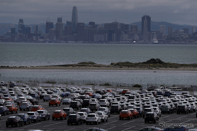 米リッチモンドに陸揚げされた輸入車 (c) Getty Images