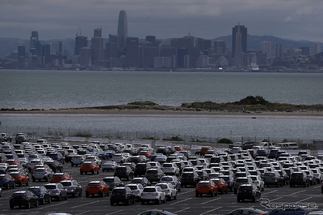 米リッチモンドに陸揚げされた輸入車　(c) Getty Images