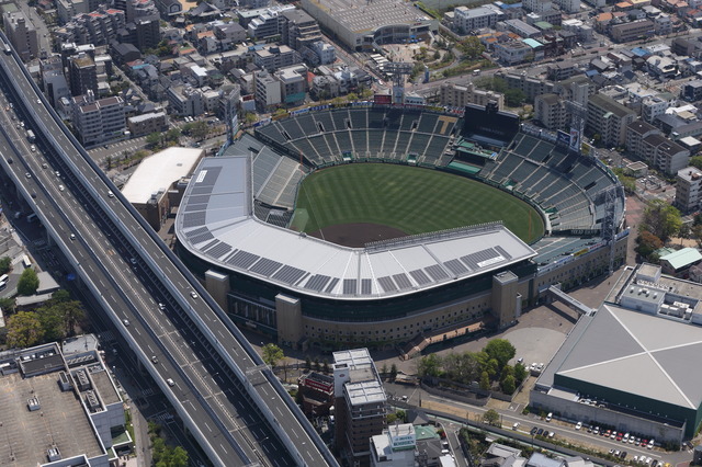 阪神甲子園球場承認！外野スタンドを再現した「甲子園皿」発売