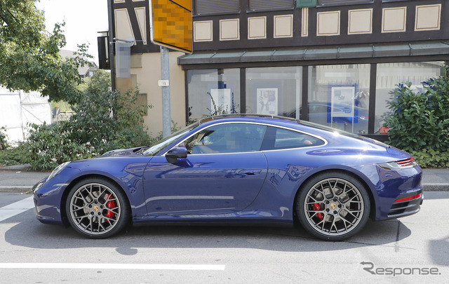 ポルシェ 911 新型（992型）フルヌードスクープ写真