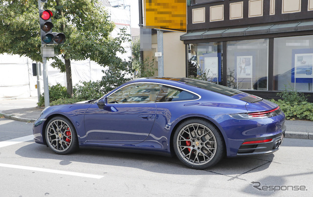 ポルシェ 911 新型(992型)フルヌードスクープ写真