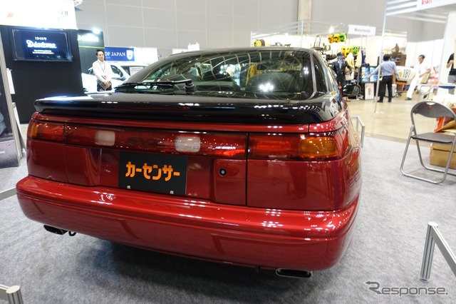 また、最近のボリュームゾーン、人気カテゴリーではなく中古車でこそ楽しめる魅力にあふれた一台だ。