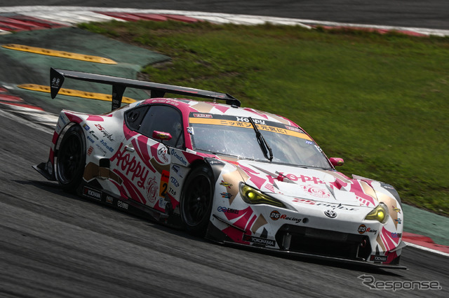GT300クラスポールポジションの#25 HOPPY 86 MC。