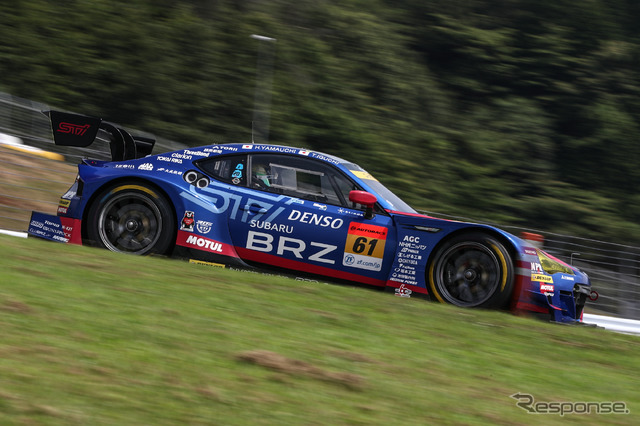 GT300クラス予選6位の#61 BRZ。