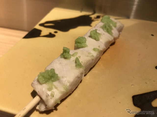あっさりと、しかし豊かなうまみを秘めた鶏料理の数々。