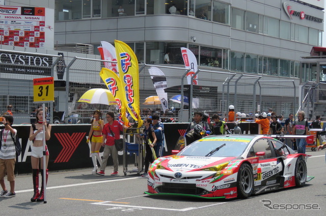 GT300クラス決勝3位の#31 プリウス。