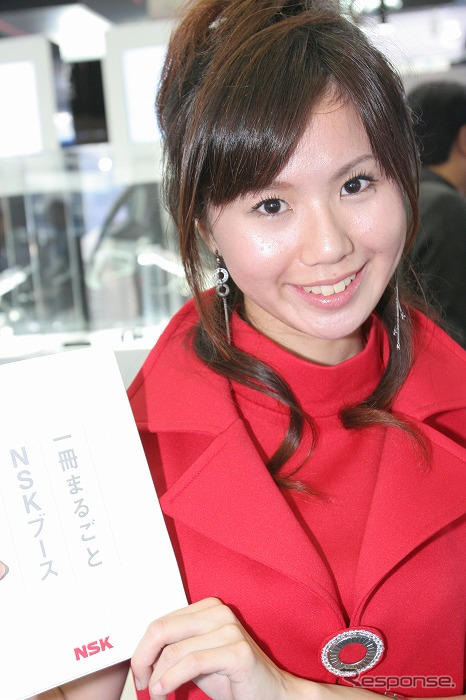 【東京モーターショー07】コンパニオン写真蔵…NSK 日本精工