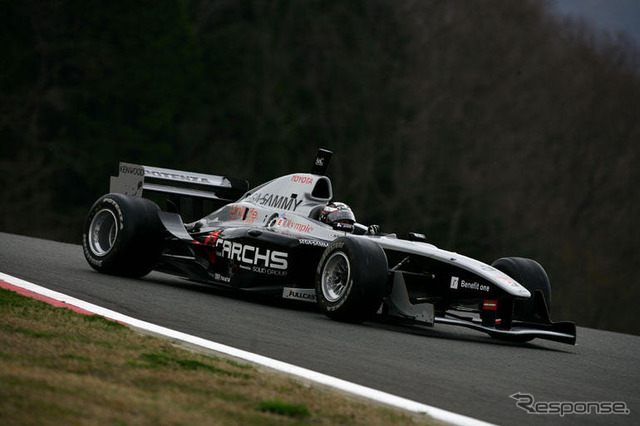 【プレゼント】マッチのCARCHS KONDO RACINGのミニチュアカー