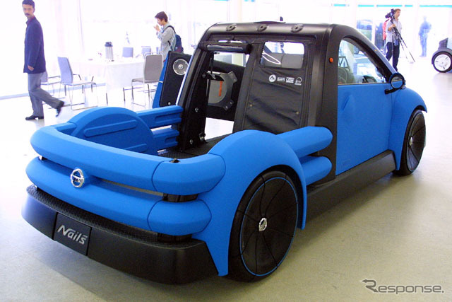 【東京ショー2001出品車】「クルマらしくない」ストリートピックアップ日産『Nails』