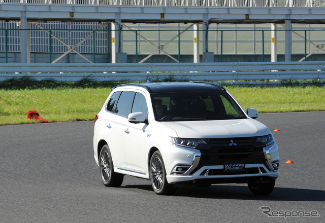 三菱 アウトランダーPHEV 改良新型（プロトタイプ）