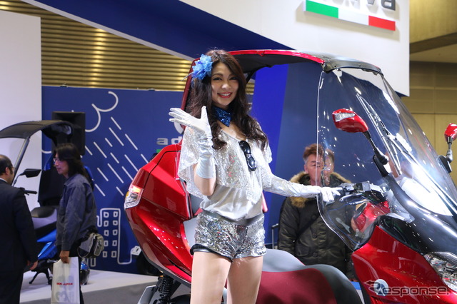 一ツ山里紗さん(東京モーターサイクルショー2018)