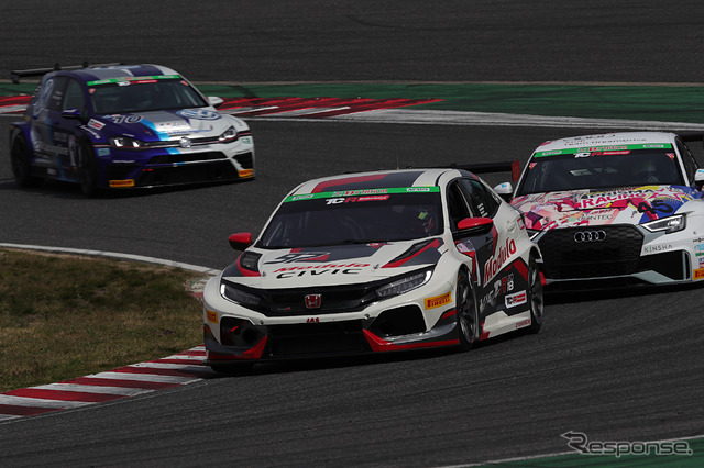 今季S耐に参戦しているTCR規定のシビック。