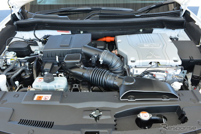 三菱 アウトランダーPHEV(プロトタイプ)