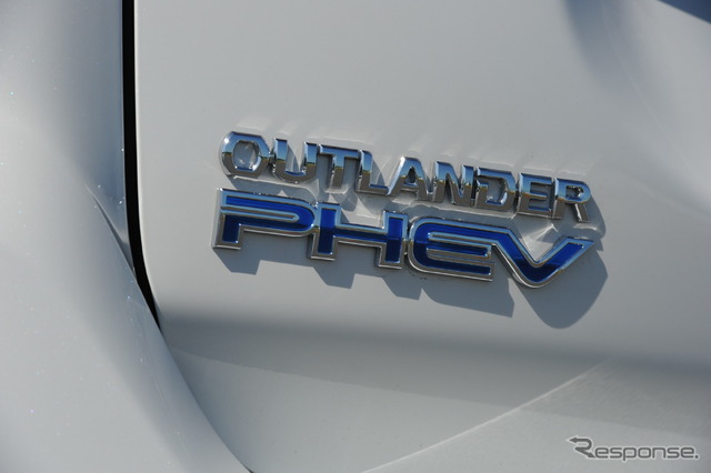 三菱 アウトランダーPHEV(プロトタイプ)