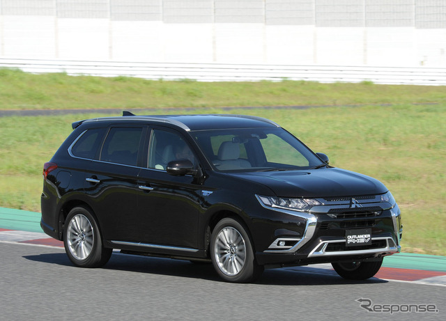 三菱 アウトランダーPHEV(プロトタイプ)