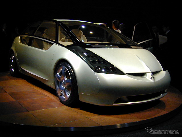 【東京ショー2001出品車】癒しのミニバン、三菱『スペースライナー』