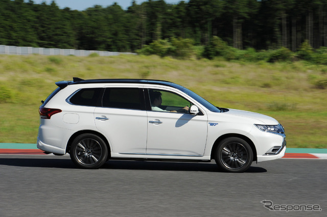 三菱 アウトランダー PHEV(プロトタイプ)