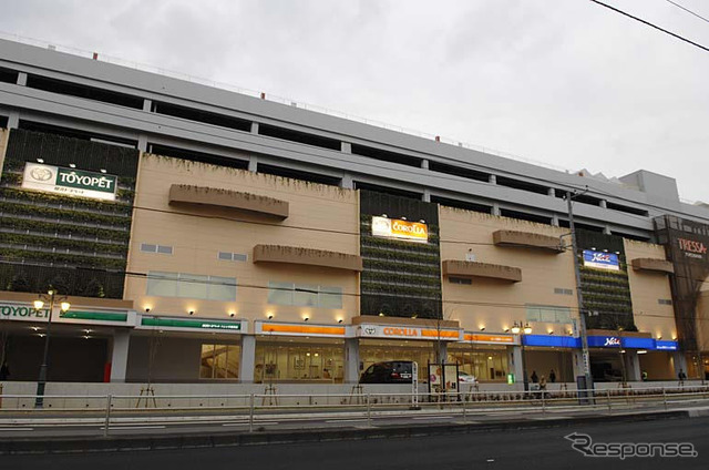 トレッサ横浜…54店舗、仏リヨンの町並み