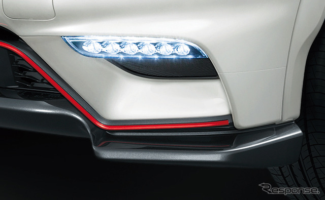 NISMO専用LEDハイパーデイライト(車幅灯連動)