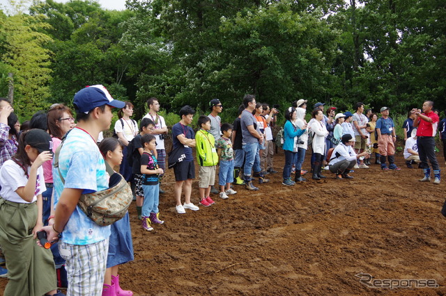三菱自動車が開催した『デリカD:5』オーナー向けイベント『PLAY THE NATURE!TOUR「クルマの学校 ラフロード篇」』