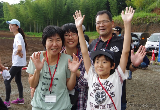 三菱自動車が開催した『デリカD:5』オーナー向けイベント『PLAY THE NATURE!TOUR「クルマの学校 ラフロード篇」』