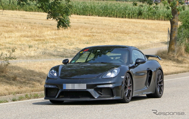 ポルシェ 718ケイマン GT4 市販型 スウープ写真