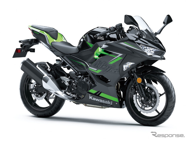 Ninja 400／エボニー×メタリックマグネティックダークグレー