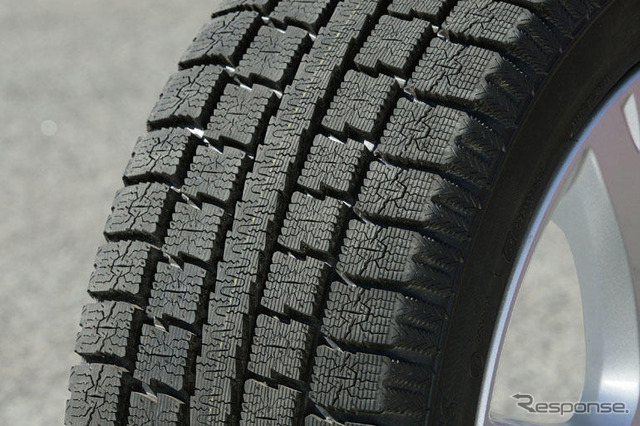 【スタッドレスタイヤ徹底ガイド'07】クルミの殻と6角形のブロックが氷上走行に効く…トーヨータイヤ ガリットG4