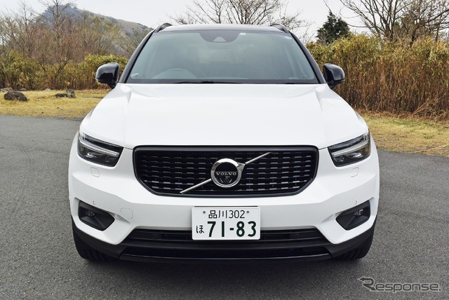 ボルボ XC40 T5 R-DESIGN