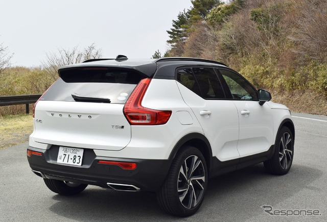 ボルボ XC40 T5 R-DESIGN