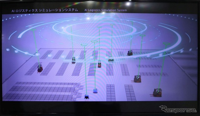クラウドを利用して、複数台、複数拠点のAGV、フォークリフトを管理する(許可を得て撮影)
