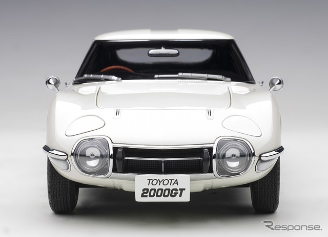 オートアート「トヨタ2000GT」