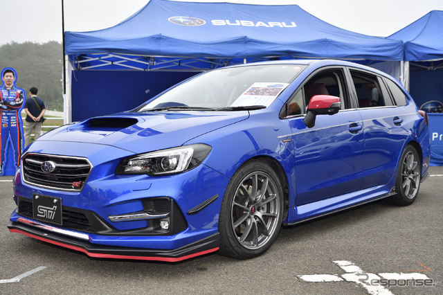 レヴォーグ STI Sport