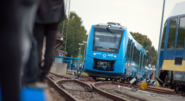 ドイツに登場した燃料電池電車　(c) Getty Images